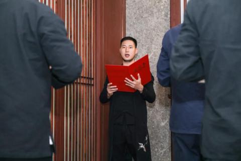 罗湖区人大常委副主任谭会茹一行莅临摩登7娱乐调研