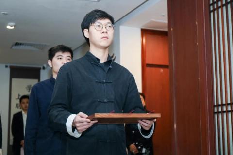 罗湖区人大常委副主任谭会茹一行莅临摩登7娱乐调研